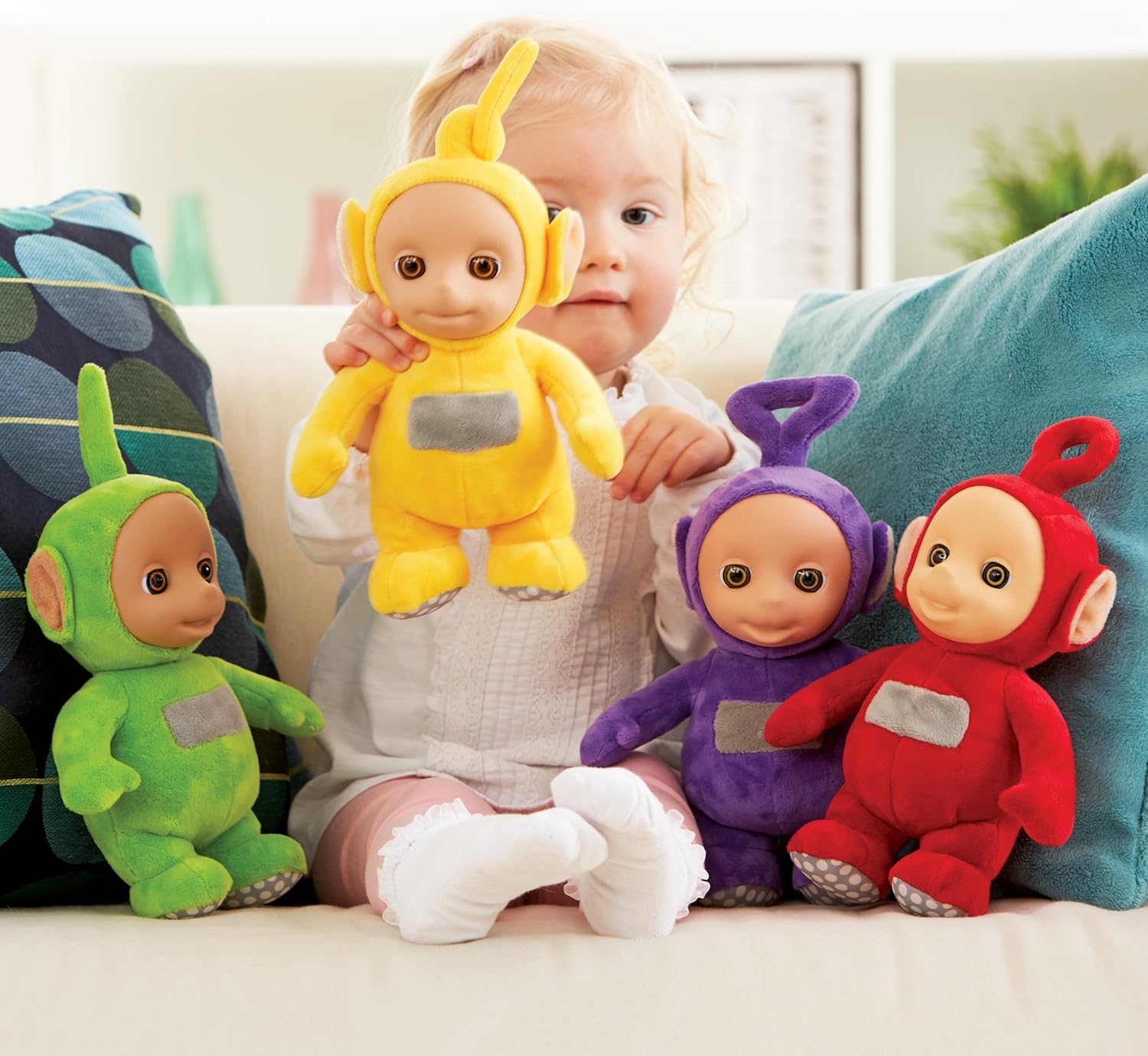 Character Uk Teletubbies 8 Inch Talking Laa-Laa Soft Toy
