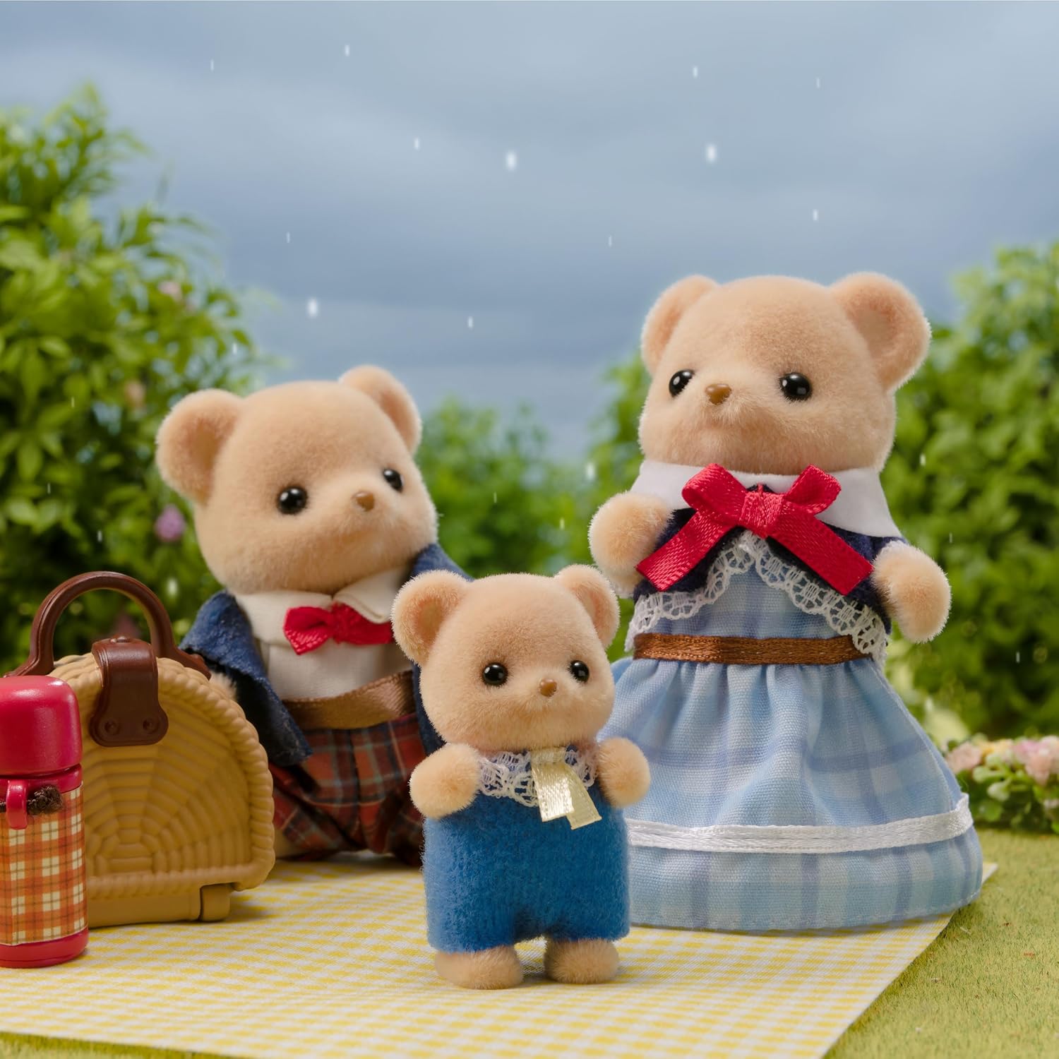 Sylvanian Families - Biscuit Bear Family - Dollhouse Playsets 5851