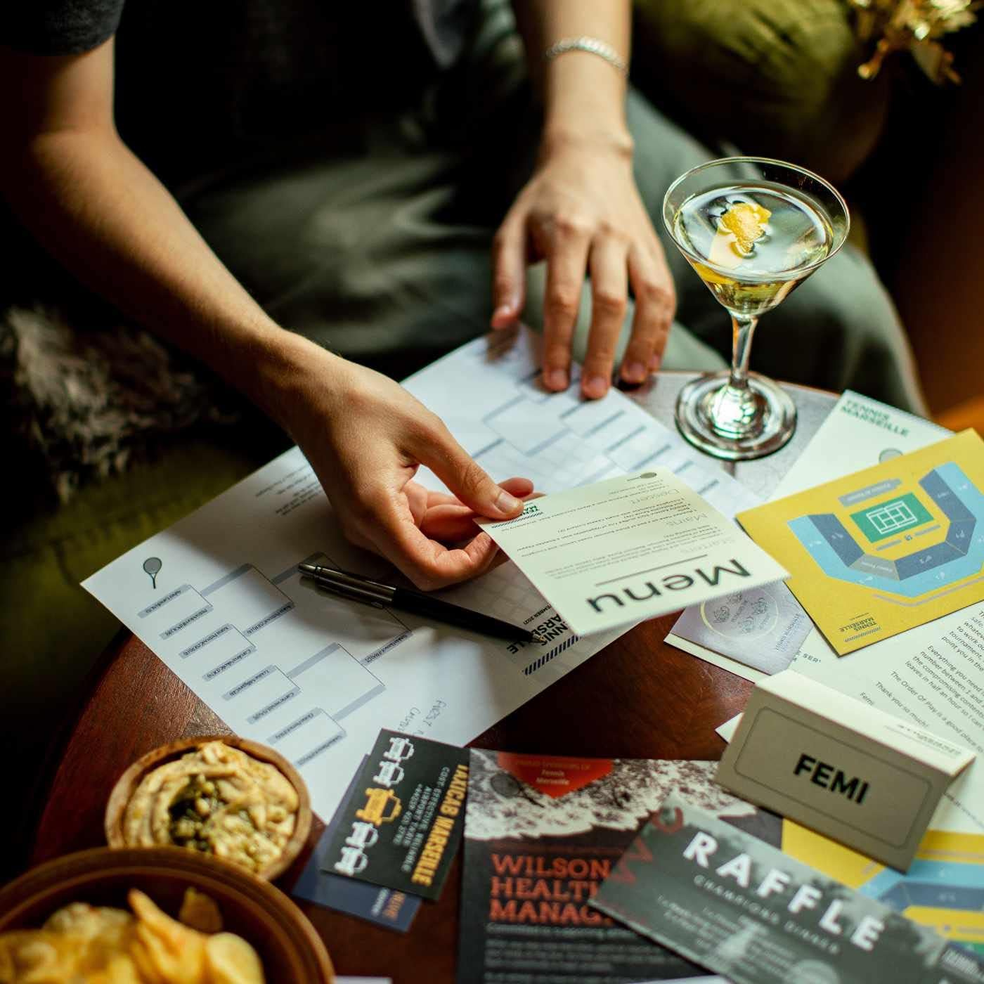 Puzzlepost Escape Room im Umschlag | Puzzle Mystery Spiel | Perfekt für den Spieleabend