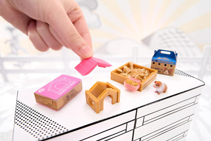 MGA's Miniverse Make It Mini Tiere Mini-Sammlerstücke, Geheimnisvolle Blindverpackung, Miniaturen, Kunstharz-Bastelspiel, Nachgebildete Tiere + Lebensräume, Nicht ESSBAR – Für Sammler ab 8 Jahre