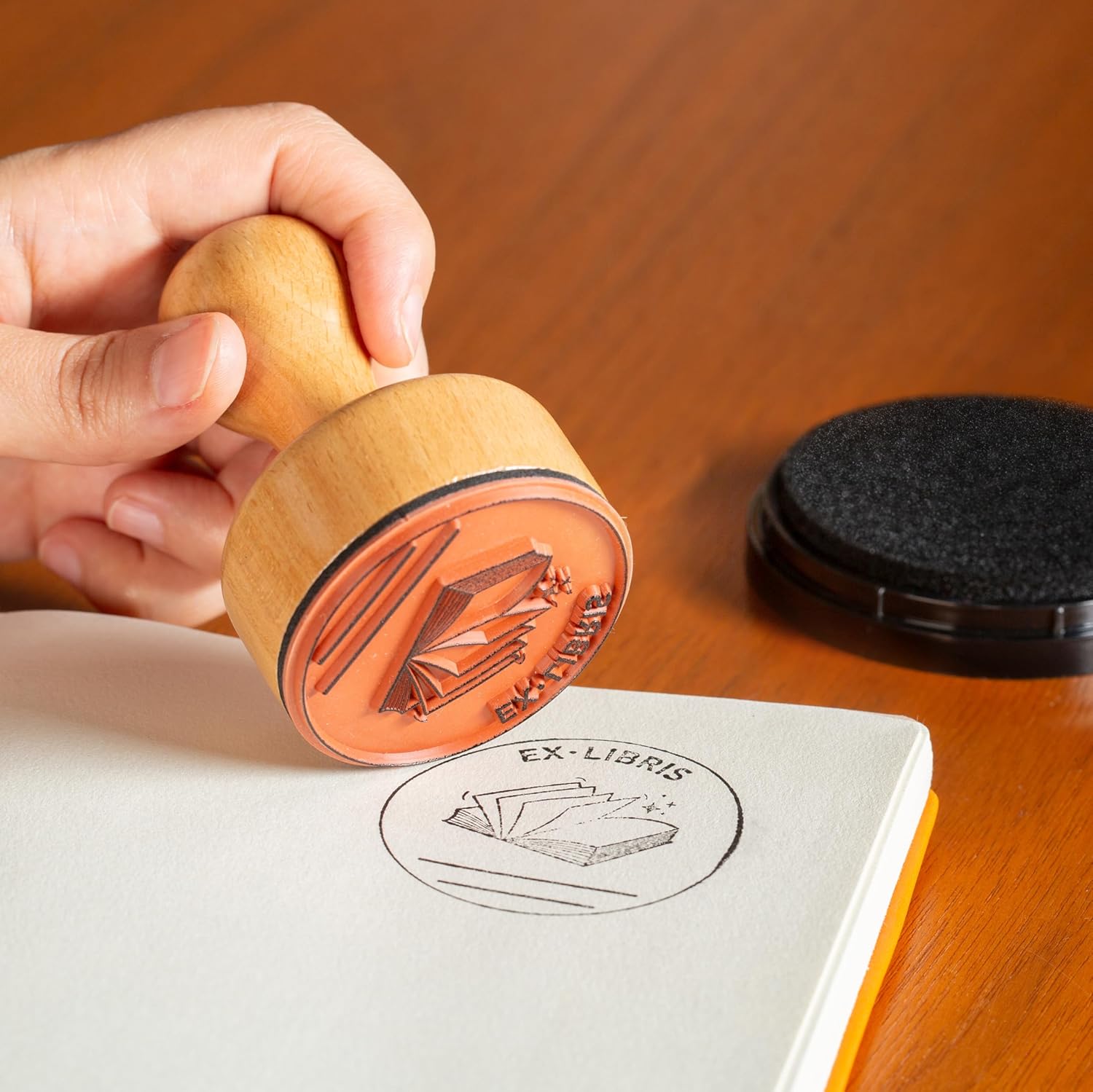 Kikkerland - Ex-Libris Book Stamp - Stamp Diameter: 2.25 Inches, Ink Pad Diameter: 3.25 Inches, Ink Pad Height: 0.75 Inc