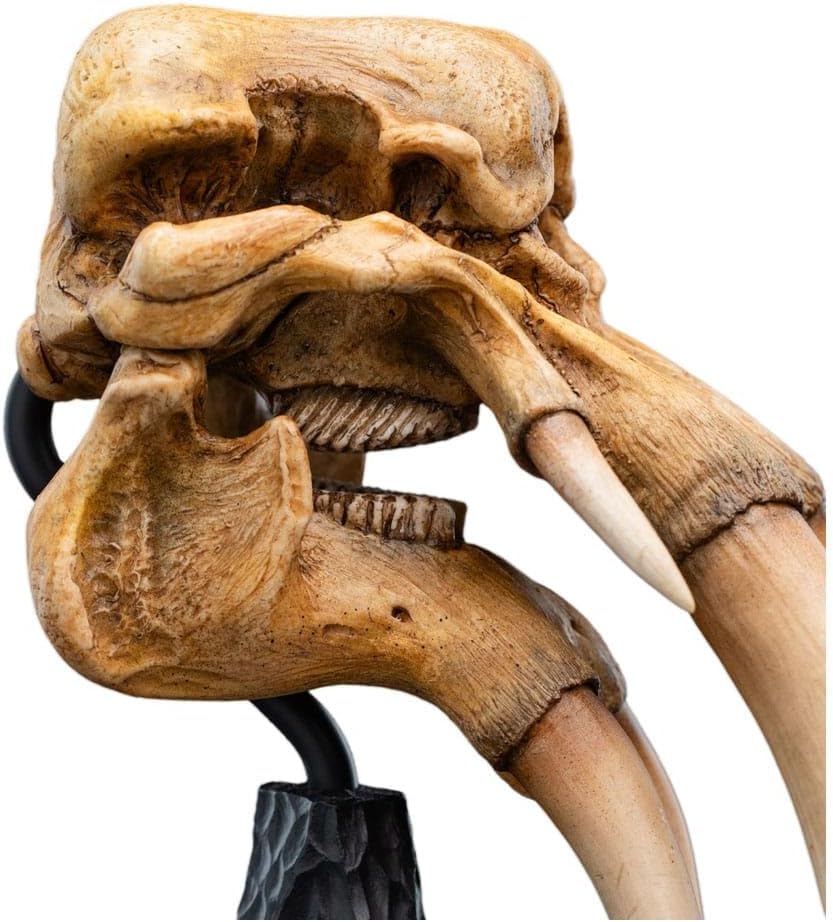 Weta Workshop Lord of the Rings Mini Statue Skull of a Mumak 15 cm