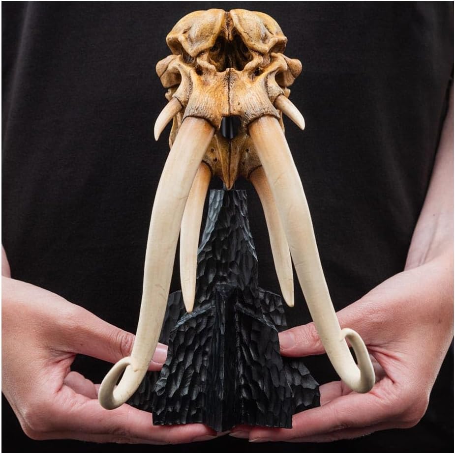 Weta Workshop Lord of the Rings Mini Statue Skull of a Mumak 15 cm