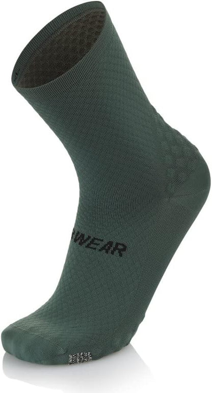 MB WEAR Unisex Evo socks