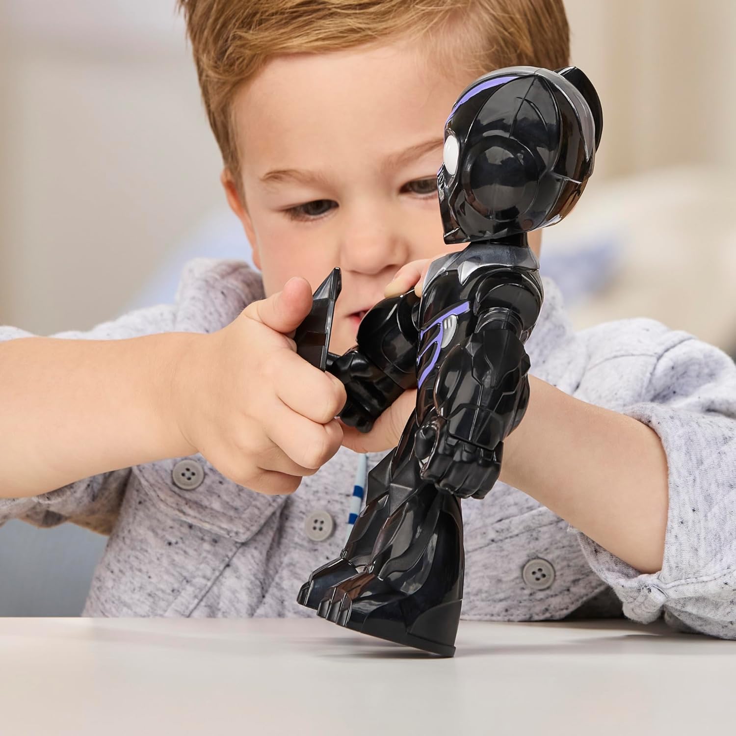 Iron Man and His Awesome Friends Marvel Black Panther Action Figure – 22.8 cm (9 Inch) Oversized Toy with Accessory, Ages 3+