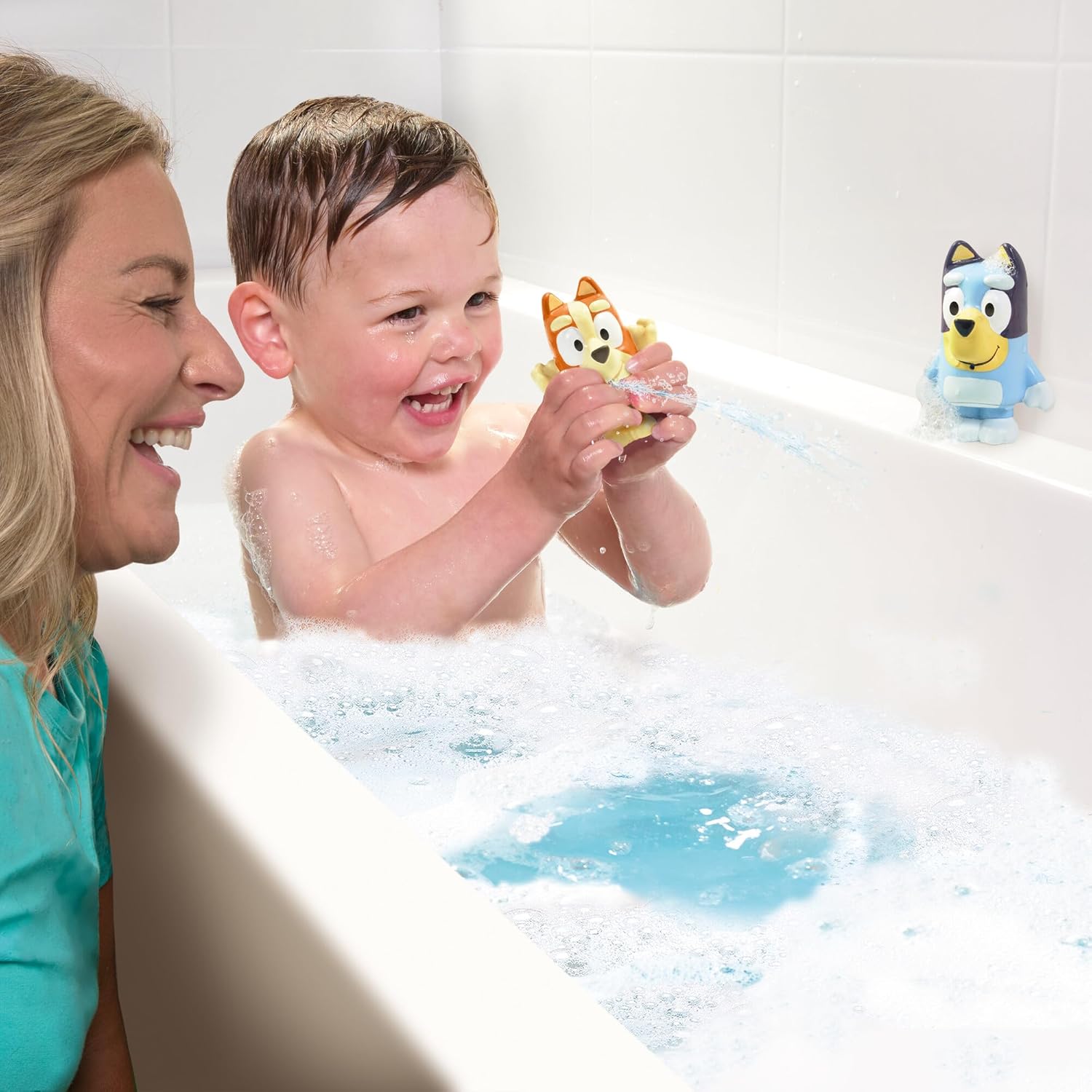 Toomies Bluey Bath Squirters, Bluey & Bingo Water Squirter Set, Soft Squeeze Bath Toys for Toddlers, Easy-Grip Water Play for Little Hands, Developmental Bath Time Toys for Imaginative Play