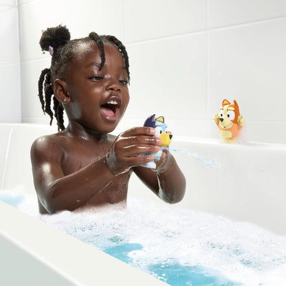 Toomies Bluey Bath Squirters, Bluey & Bingo Water Squirter Set, Soft Squeeze Bath Toys for Toddlers, Easy-Grip Water Play for Little Hands, Developmental Bath Time Toys for Imaginative Play