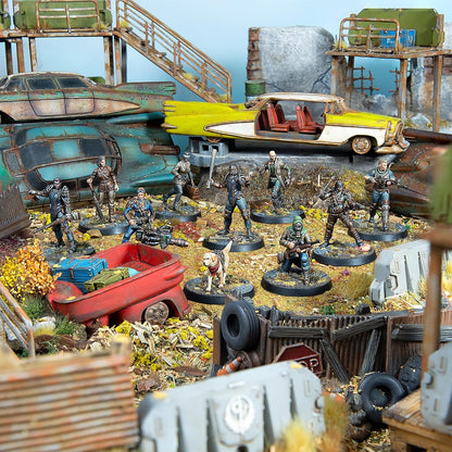 Modiphius Entertainment: Fallout Miniatures: Wasteland Survivors Core Box - 10 Miniatures & Bases, Hard Plastic, Unpainted & Unassembled, Tabletop PRG
