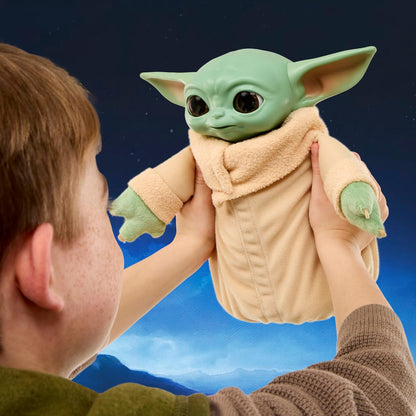 Star Wars Hasbro, action figure da 25 cm di Grogu Coccolavventura, giocattolo animatronico, peluche interattivo, giocattoli ispirati The Mandalorian and Grogu, dai 4 anni in su