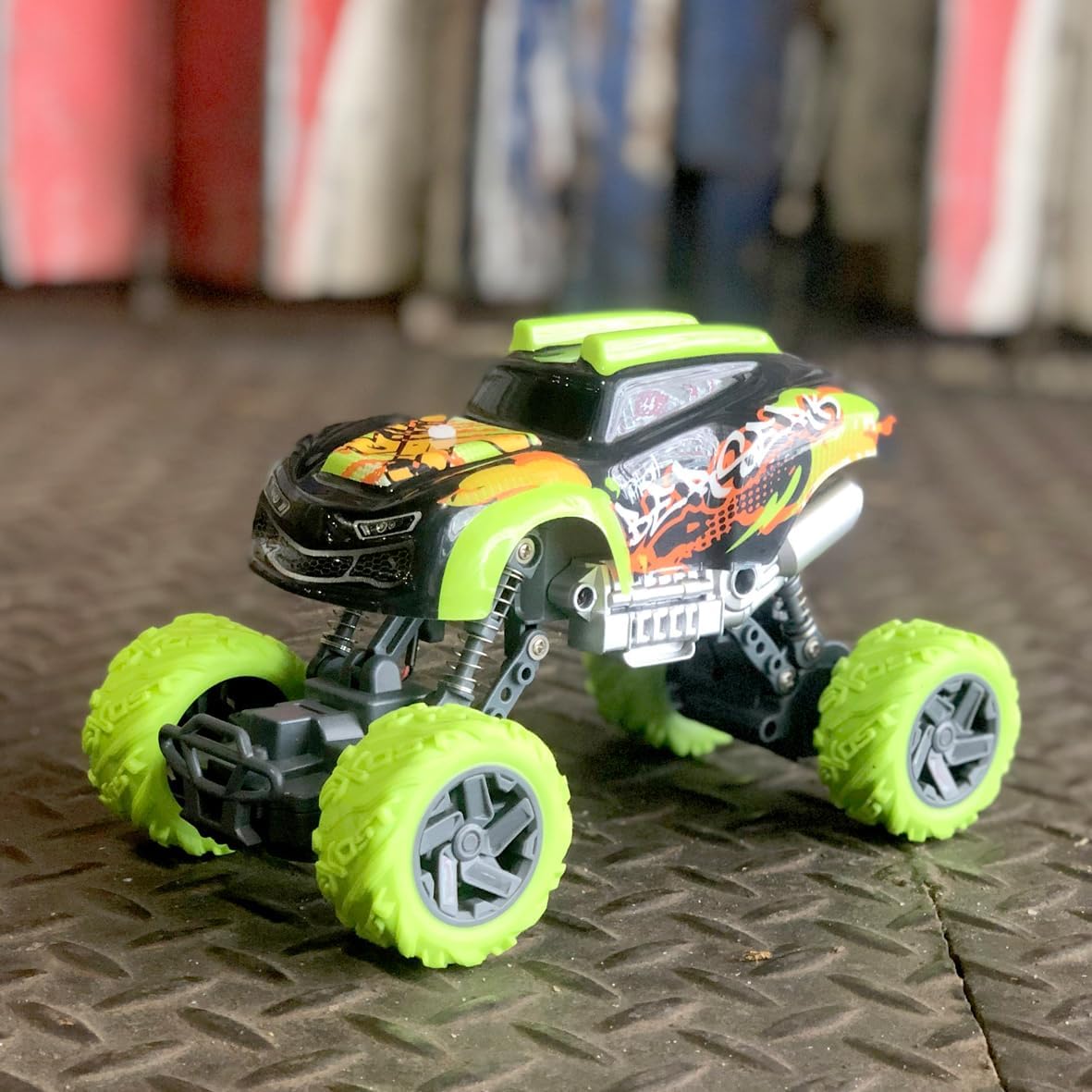 EXOST Op afstand bediende auto - X Crawler 2,4 Ghz - Oplaadbare Batterij - Voor- en Achtervering - Kinderspeelgoed - Vanaf 5 jaar