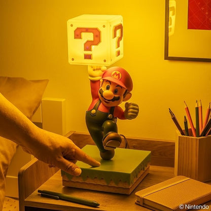 Super Mario Diorama Light - 35 cm tikgeactiveerde lamp met 3 helderheidsinstellingen en officieel geluid, USB-aangedreven slaapkamer- en speelkamerdecoratie - Nintendo Collectible Gift | Paladone