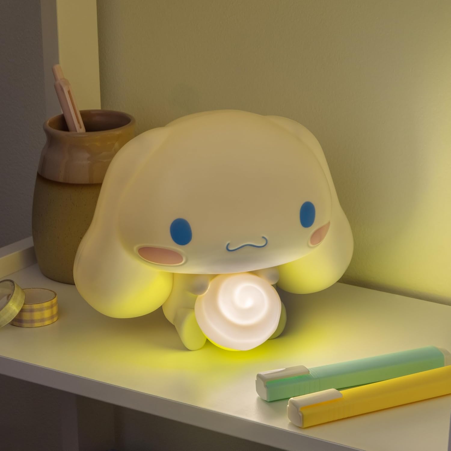 Paladone Sanrio Cinnamoroll GloBuddies Light, 14cm Character Lamp, AA Battery Powered, Officially Licensed