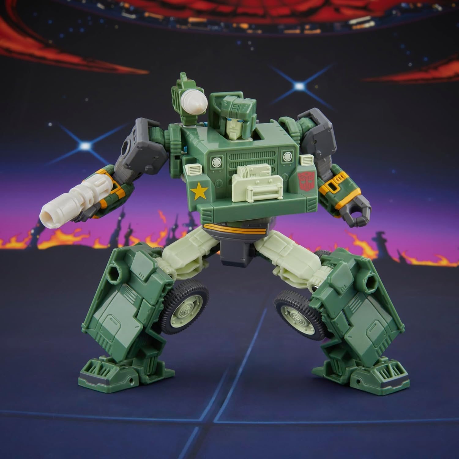 The Transformers: The Movie Studio Series Deluxe Class Action Figure Mtmte Collection: Autobot Hound 14 Cm