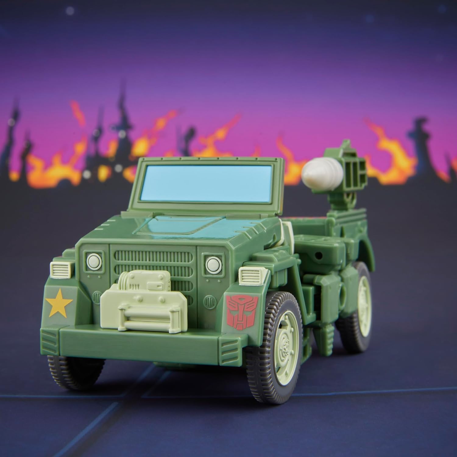 The Transformers: The Movie Studio Series Deluxe Class Action Figure Mtmte Collection: Autobot Hound 14 Cm