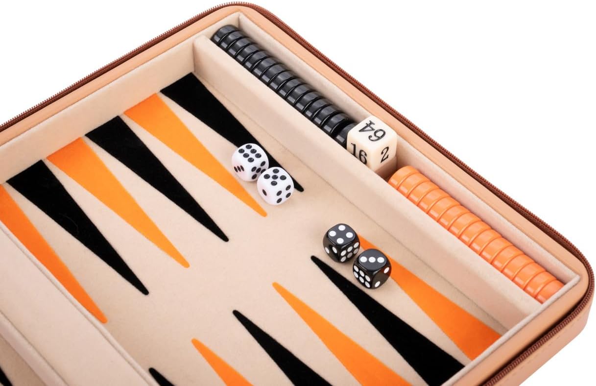 Engelhart – 250501 – Deluxe Reisspel Backgammon 9 Inch – Beige Ritssluiting – Vilten Binnenkant – Beige, Oranje, Zwart