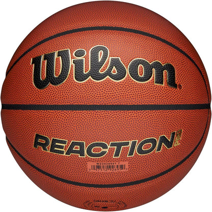 Wilson Pallone da Basket Reaction Pro, In Materiali Compositi Resistenti con Tecnologia VLC, Marrone/Oro, Misura 7