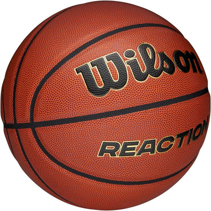 Wilson Pallone da Basket Reaction Pro, In Materiali Compositi Resistenti con Tecnologia VLC, Marrone/Oro, Misura 7