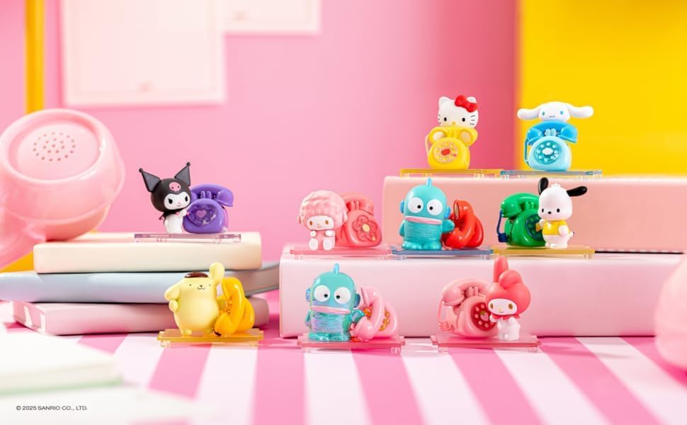 Hello Kitty & Friends Love Calling Mini Figure Blind Bag – 4.5cm Collectible Figure with Phone Accessory in Display Box, Random Model, Ages 3+