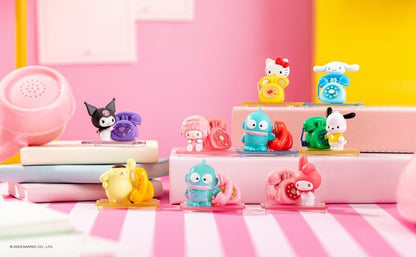 Hello Kitty & Friends Love Calling Mini Figure Blind Bag – 4.5cm Collectible Figure with Phone Accessory in Display Box, Random Model, Ages 3+
