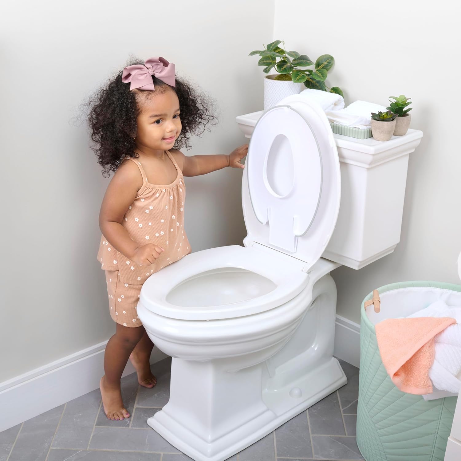 Ingenuity, Flip & Sit Potty, Asiento Semipermanente, Fácil Instalación, Para Mayores de 18 Meses