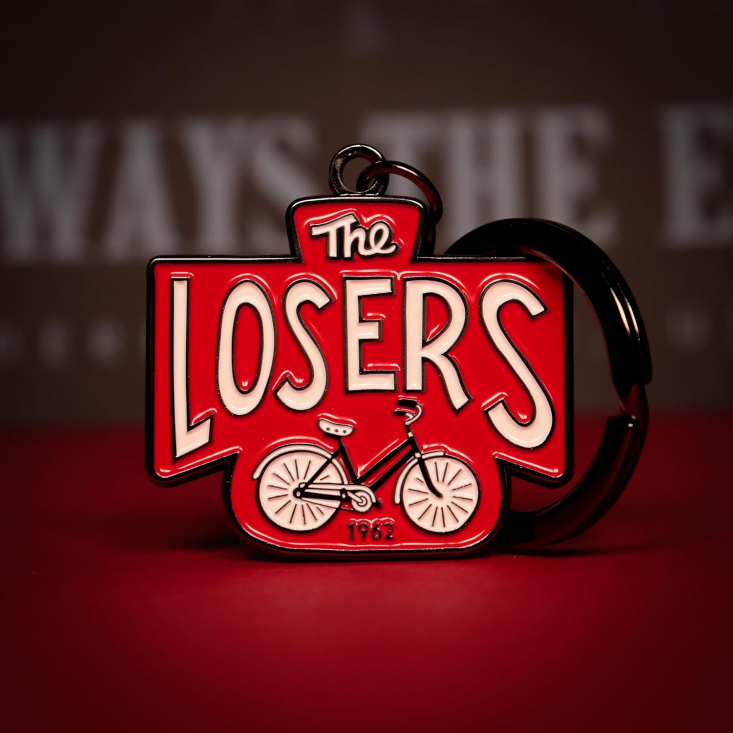 FaNaTtik IT: Welcome to Derry The Losers Club Schlüsselanhänger – Offiziell lizenzierte limitierte Auflage Sammlerstück Metall Schlüsselanhänger – Horror-Merchandise-Artikel