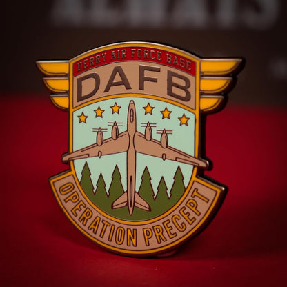IT: Welcome to Derry DAFB Pin Badge - Limited Edition Collectible Emaille Pin - Individuell nummeriert - Offiziell lizenziertes Horror-Merchandise-Produkt
