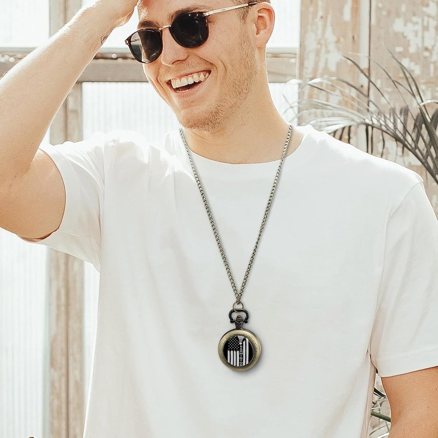 Badminton with American Flag Alloy Clock Vintage Pocket Watch Cute Hang Watches Pendent Necklace