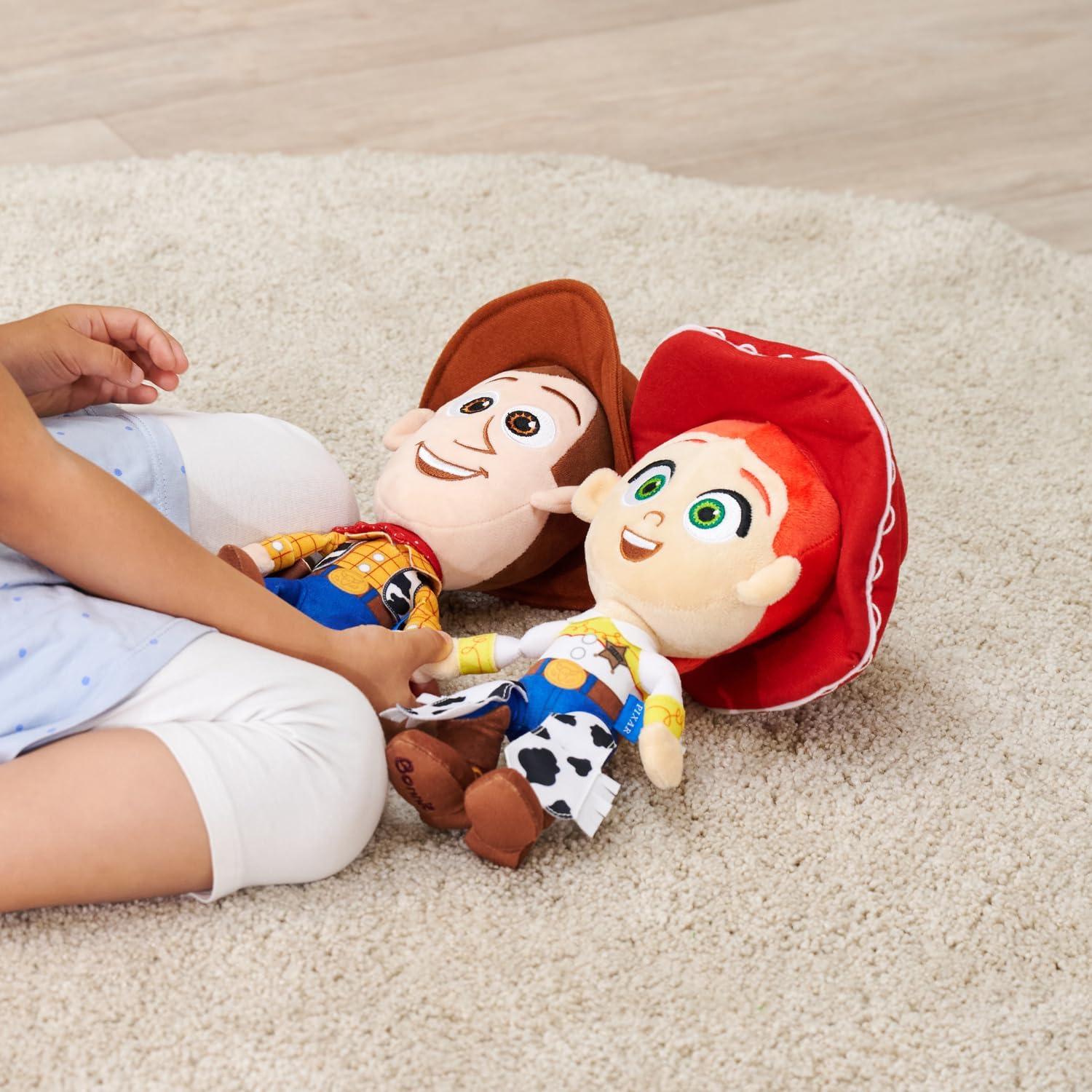 Simba official Disney Toy Story 5 Woody 25cm plush cuddly soft toy for kids gift birthday, Christmas