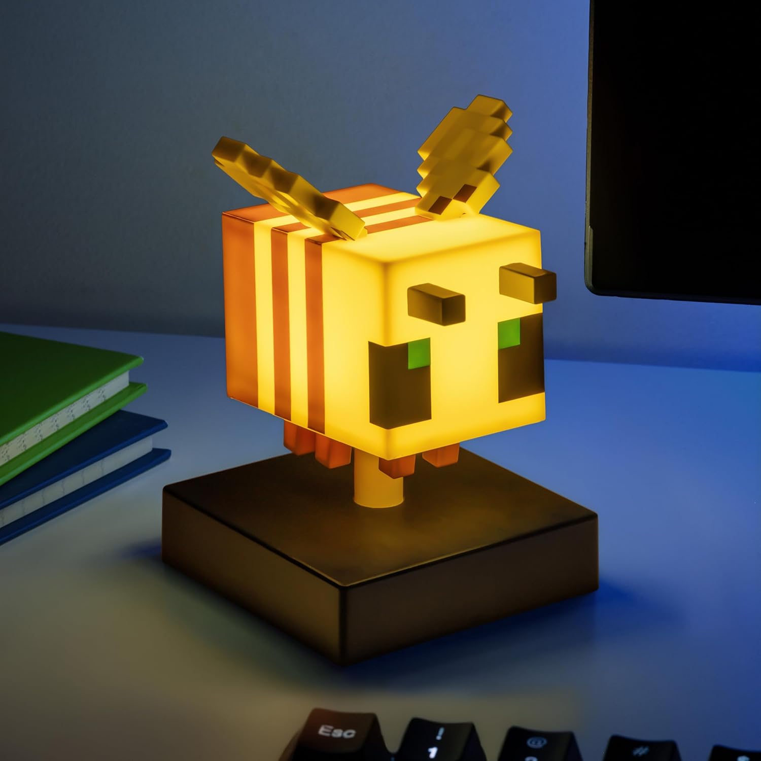 Paladone Minecraft Bee Icon Light – 11cm Light‑Up Figure for Bedroom or Gaming Space – Soft Glow Battery Lamp