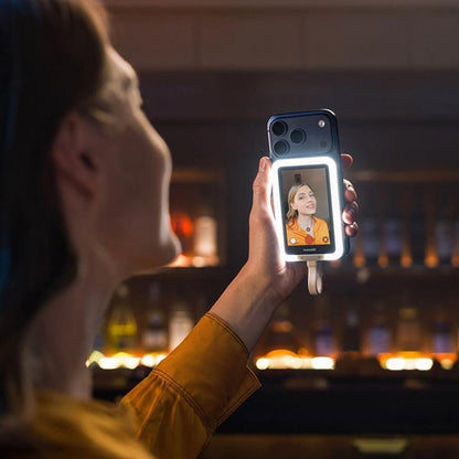 Insta360 - Snap Selfie Screen With Light