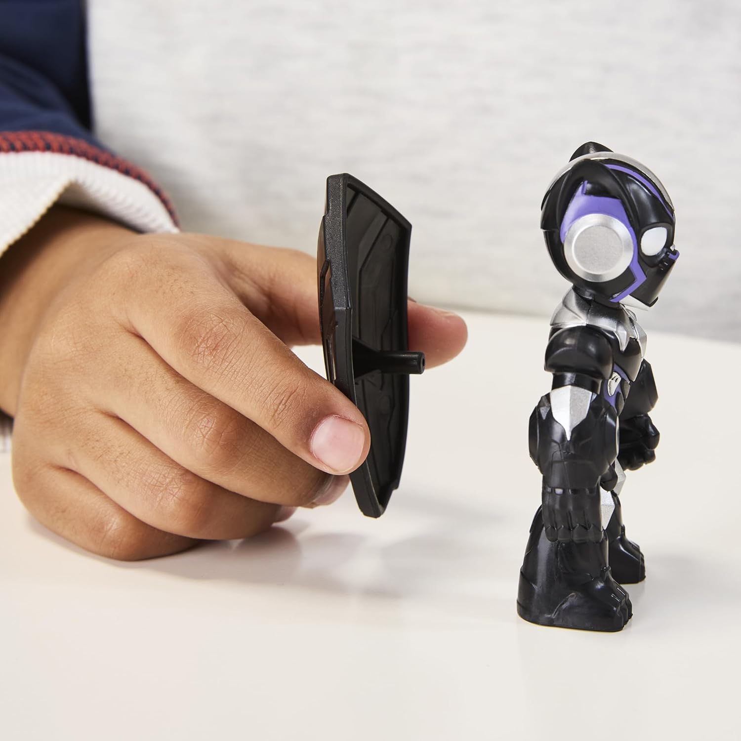 Iron Man and His Awesome Friends Marvel Black Panther Action Figure with Accessory – 7.6 cm (3 Inch) Toy, Ages 3+