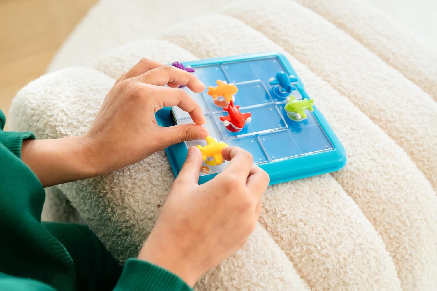 SmartGames - Take Off, 1 Player Puzzle Game with 60 Challenges, Ages 5+
