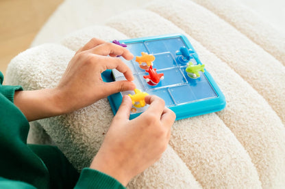 SmartGames - Take Off, 1 Player Puzzle Game with 60 Challenges, Ages 5+