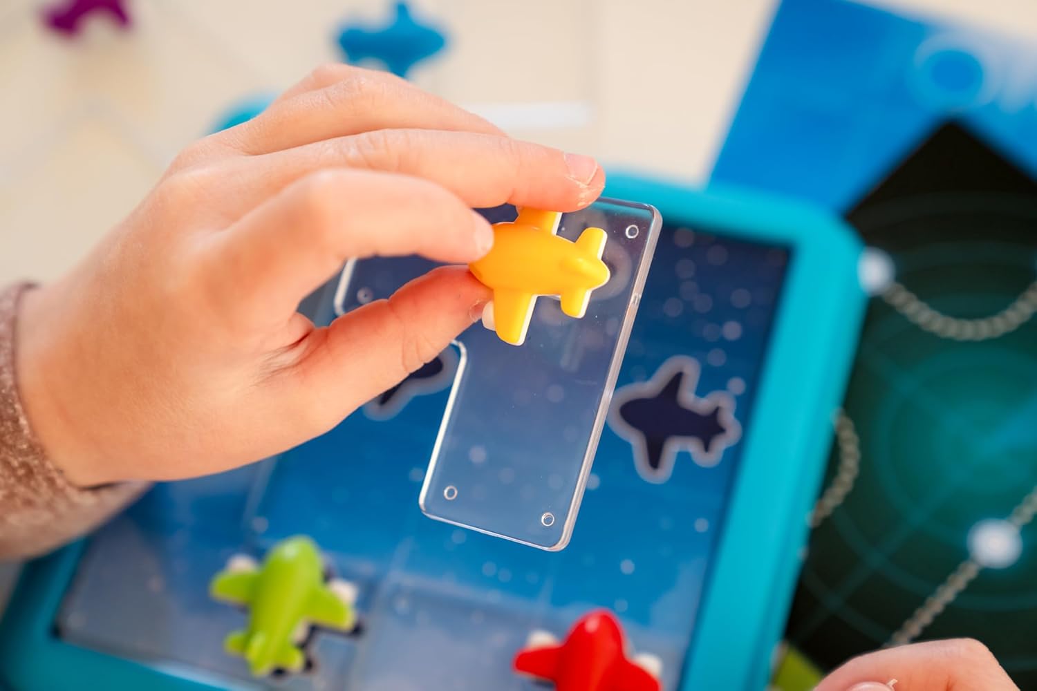 SmartGames - Take Off, 1 Player Puzzle Game with 60 Challenges, Ages 5+