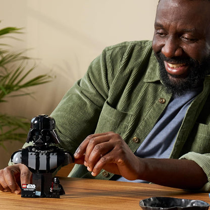 LEGO Star Wars 75439 Darth Vader Buste - Bouwpakket voor Volwassenen Incl. Verzamelbare Sith Minifiguur met Rood Lichtzwaard - Woondecoratie - Cadeau voor A New Hope Fans