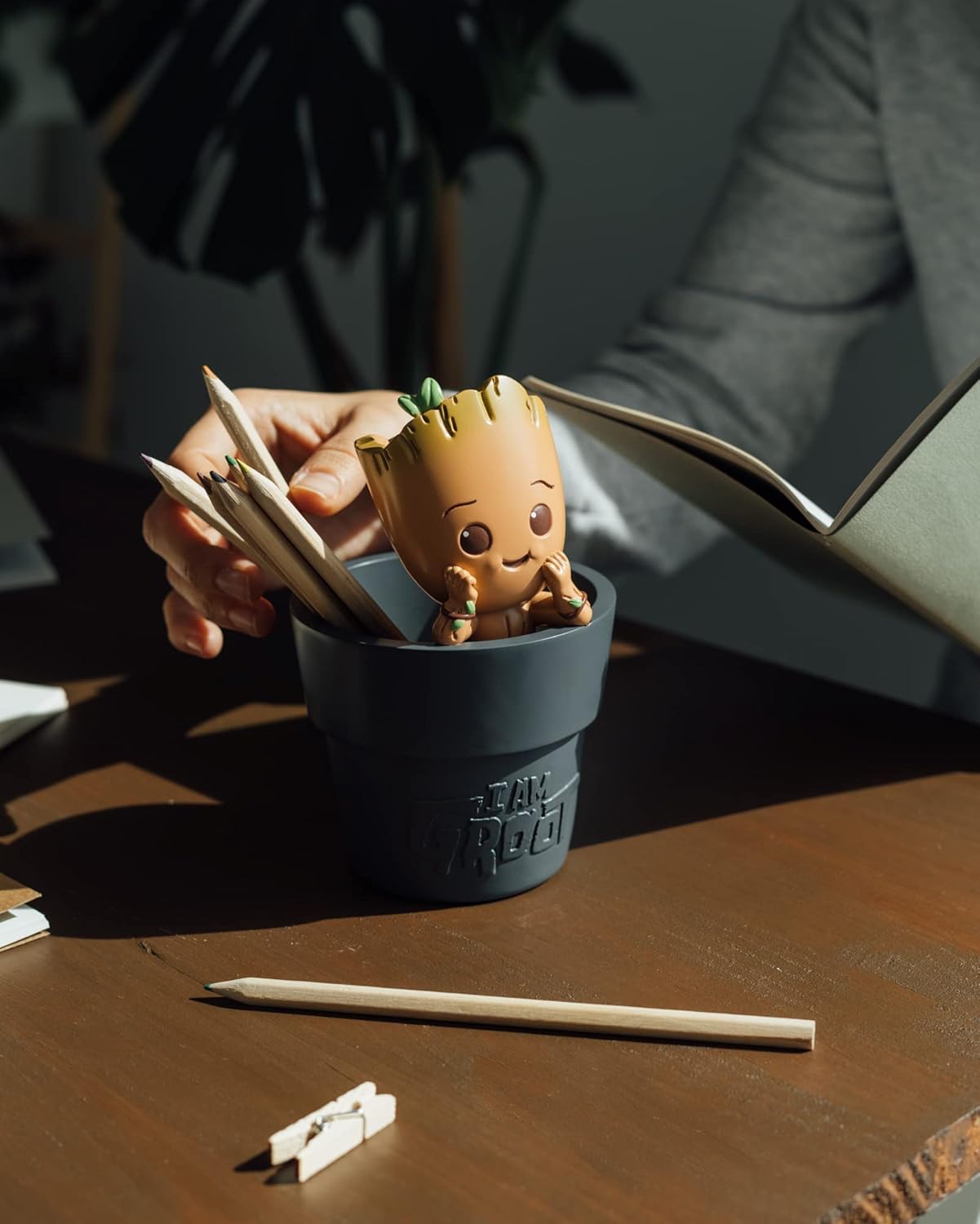 Grupo Erik Portapenne da Scrivania Groot Marvel 3D - Porta Penne Decorativo in Resina con Scomparto Interno | Cancelleria, Marvel Legends - Guardiani della Galassia (9,8 x 16,3 x 9,8 cm