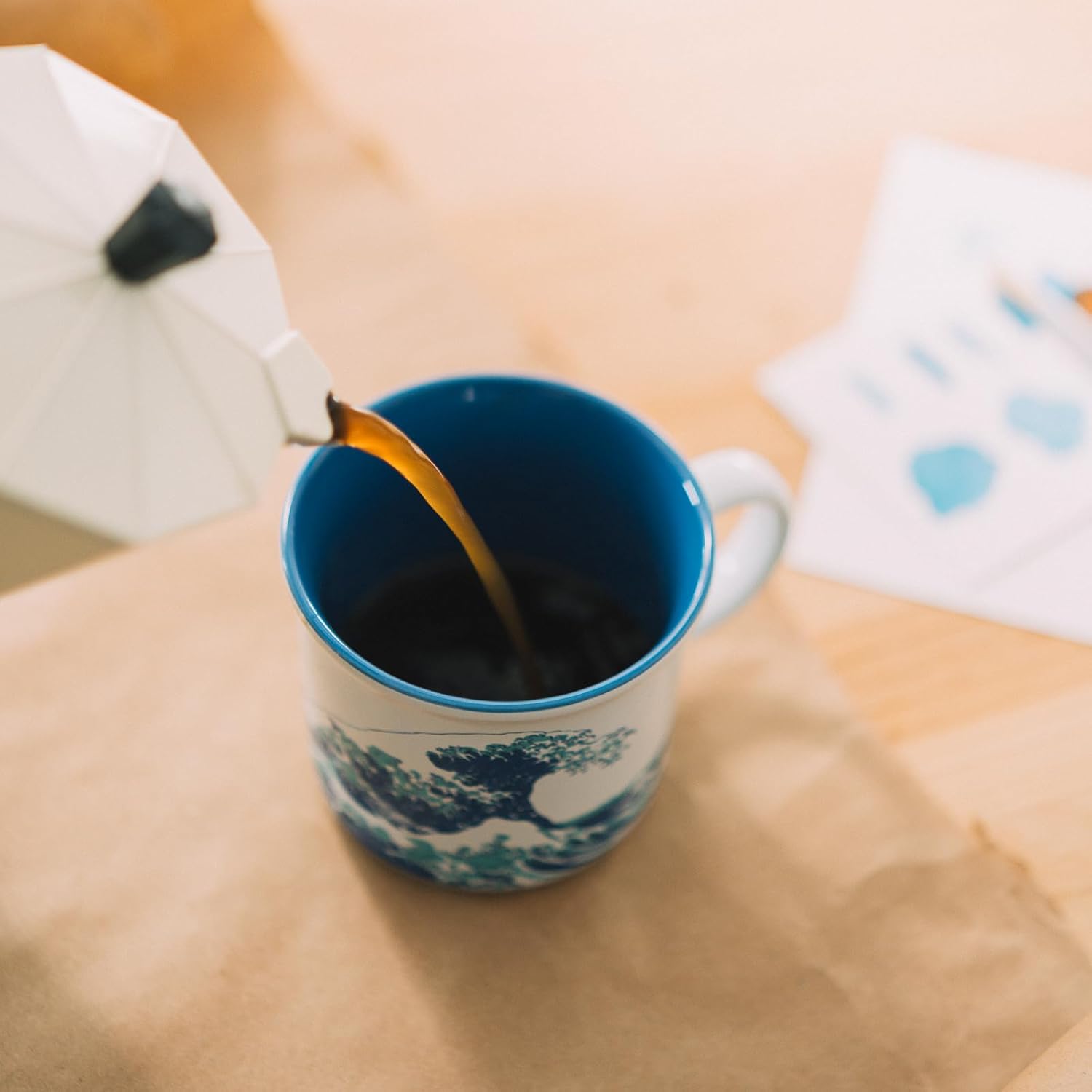 Grupo Erik Tazza La Grande Ola di Kanawaga - Tazza Colazione Ceramica con Colori Vivaci e Stampa di Alta Qualità 350 ml, Adatte a Lavastoviglie e Microonde | Tazzine Caffe Particolari