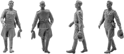 Soviet Air Force Pilots And Ground Personnel 7 Figures (1943-1945)