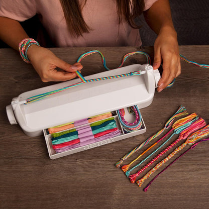 Goliath – LOOPDEDOO, Bracelet Maker voor Kinderen vanaf 8 Jaar, Eenvoudig en leuk weefgetouw, 12 draden 100% katoen inbegrepen, Creatieve activiteit voor jongens & meisjes, Cadeau-idee