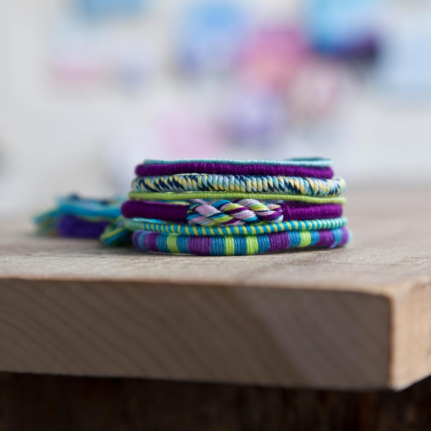 Goliath – LOOPDEDOO, Bracelet Maker voor Kinderen vanaf 8 Jaar, Eenvoudig en leuk weefgetouw, 12 draden 100% katoen inbegrepen, Creatieve activiteit voor jongens & meisjes, Cadeau-idee