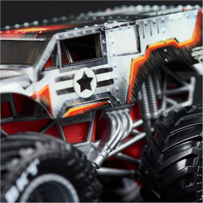 Monster Jam, Marvel Official Iron Man Vs. War Machine Die-Cast Monster Trucks, 1:64 Scale, Kids’ Toys for Boys and Girls Aged 3 and up