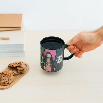 Grupo Erik Tazza Demon Slayer - Tazza Colazione Termosensibile, Magica Cambia Colore con Colori Vivaci e Stampa di Alta Qualità 350ml | Demon Slayer Manga Gadget: Anime Gadget
