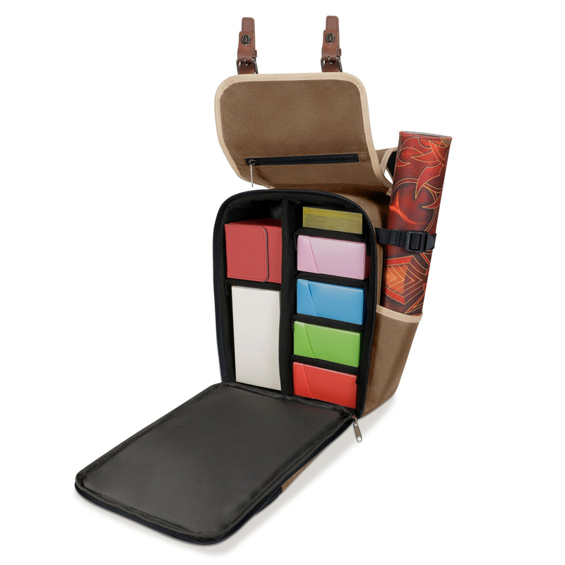 ENHANCE Designer Edition Kompakter MTG-Rucksack mit anpassbarem Innenraum für Magic: The Gathering, Lorcana & mehr - Zubehörfach für Würfelbeutel, Boosterpacks, Tag Tracker, Playmat-Fach (Bräunen