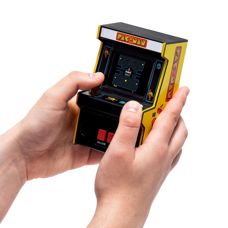 Basic Fun Pac-Man™ Mini Arcade Game Machine, Retro Klassieke Elektronische Speelgoed met Nieuw TFT Kleurenscherm, Authentieke Miniatuur Replica, Perfect voor Alle Leeftijden