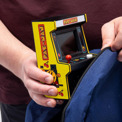 Basic Fun Pac-Man™ Mini Arcade Game Machine, Retro Klassieke Elektronische Speelgoed met Nieuw TFT Kleurenscherm, Authentieke Miniatuur Replica, Perfect voor Alle Leeftijden