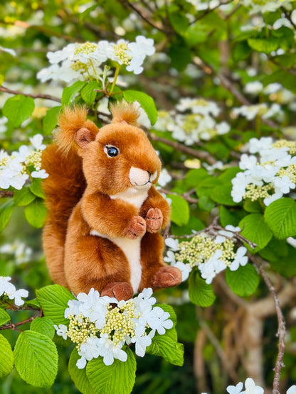 Teddy Hermann 90818 Eekhoorntje 17 cm, knuffeldier, pluche dier met gerecyclede vulling