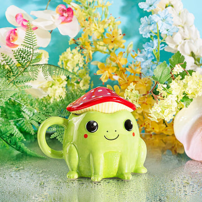 Sass & Belle Frog Mug with Mushroom Lid – Cute 300ml Ceramic Mug with Red & White Toadstool Cover, for Tea or Coffee, Fun Mushroom Cup Gift, Kawaii Animal, Ideal for Home or Office