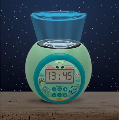 Lexibook, Magnifique Projector Wecker Star Wars met Nachtlampje Timer, Multicolor Plafondprojectie, Verlichte LCD-scherm, Snooze Alarm, Werkt op Batterijen, Groen, RL977SW