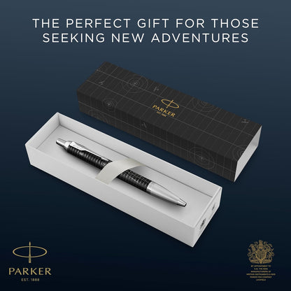 Parker IM Premium Penna a sfera | Collezione Legacy of Flight | Rifiniture cromate | Punta Media | Inchiostro blu | Confezione Regalo