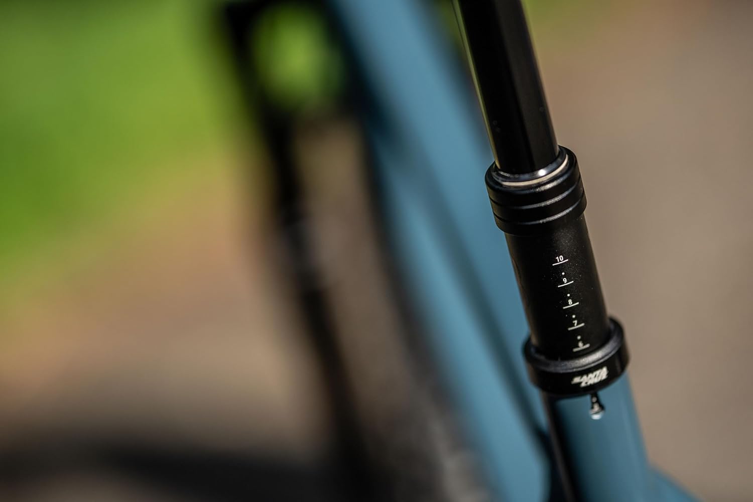 BBB Cycling Höhenverstellbare Sattelstütze mit Remote-Hebel und Kabelsatz – Geeignet für E-Bike, Rennrad, MTB, Trekking & City | LiftPost Dropper BSP-51 31.6 125T 410L